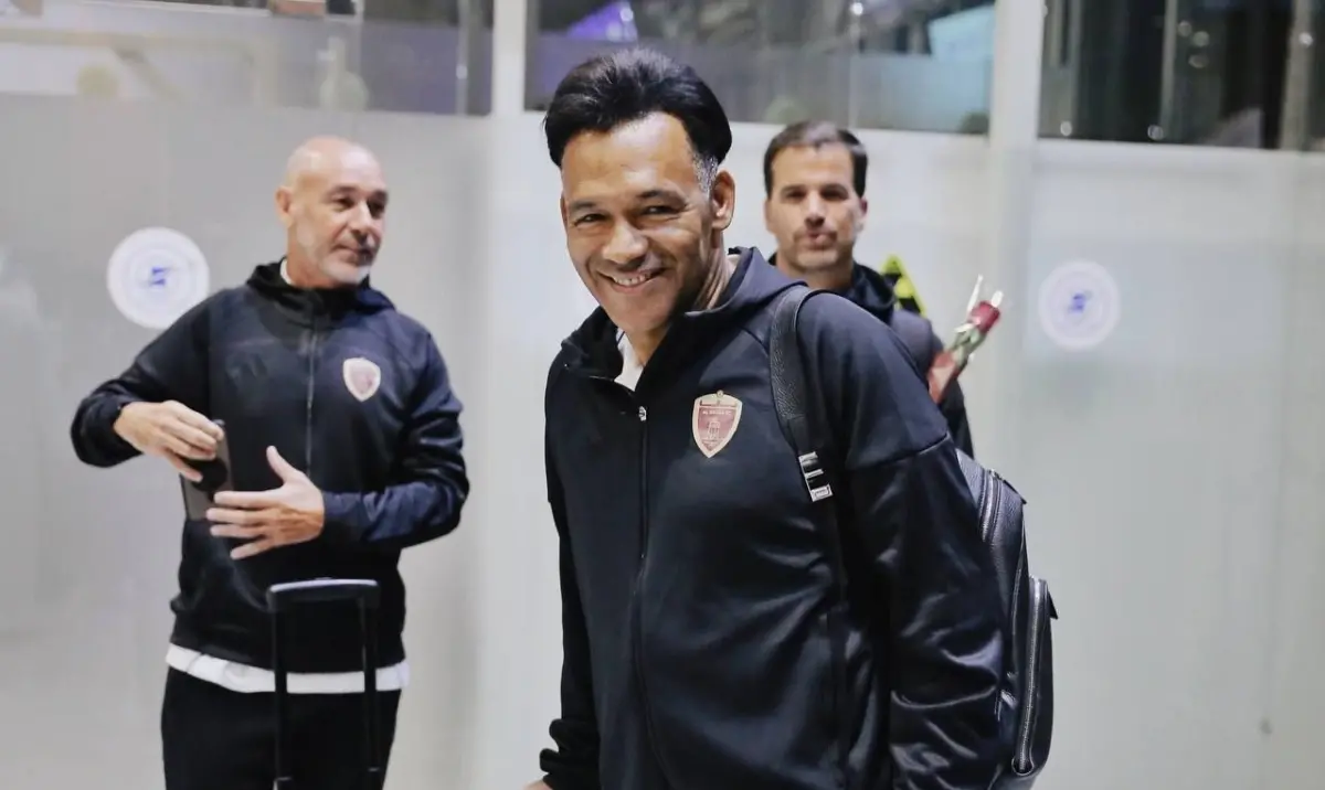 مورایس سرمربی الشارجه امارات شد