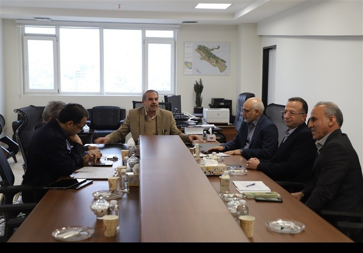 تحقق درآمدهای پیش‌بینی‌شده برای ایلام، نباید با فشار غیرمنطقی بر مردم همراه باشد/چالش تداوم فعالیت‌های دولتی