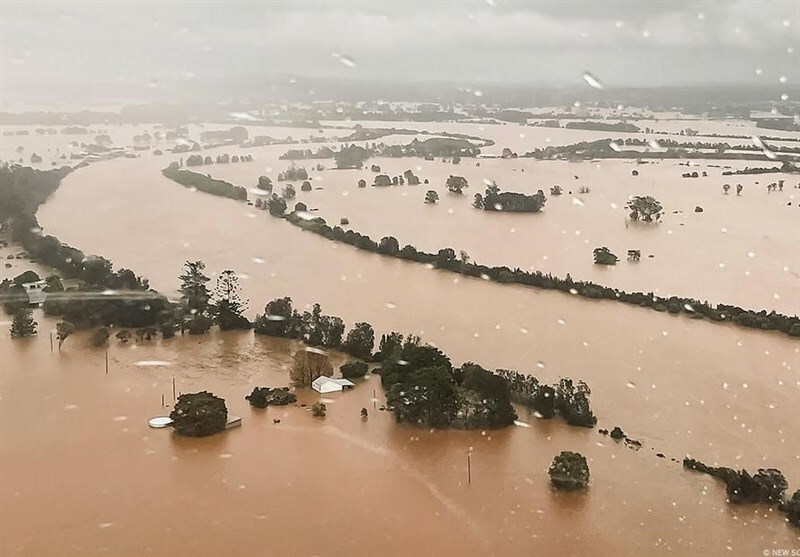 انسداد جاده خروجی شهر زهکلوت به سمت اسلام‌آباد شهرستان جازموریان