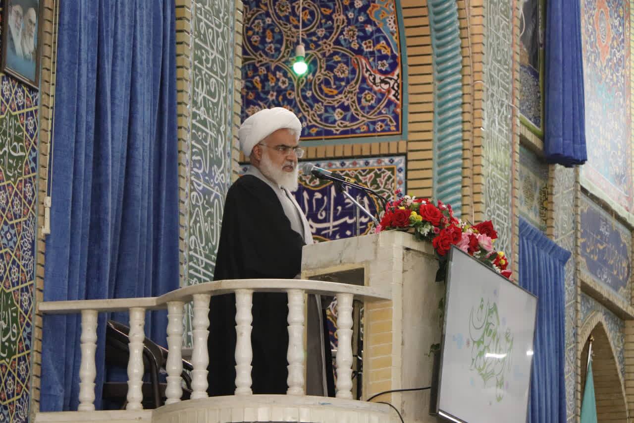 امام جمعه موقت کرمان: علم و دین با هم می‌تواند بشریت را خوشبخت کند
