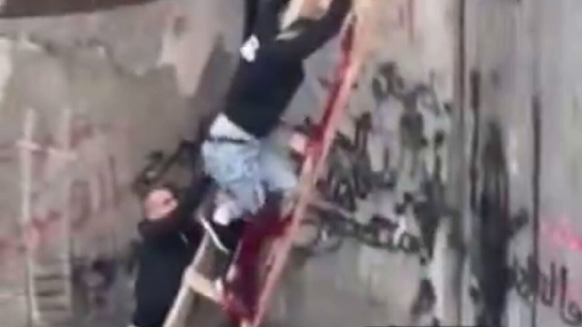 حمله اشغالگران صهیونیست در نزدیکی رام‌الله؛ جوان فلسطینی به‌شدت زخمی شد