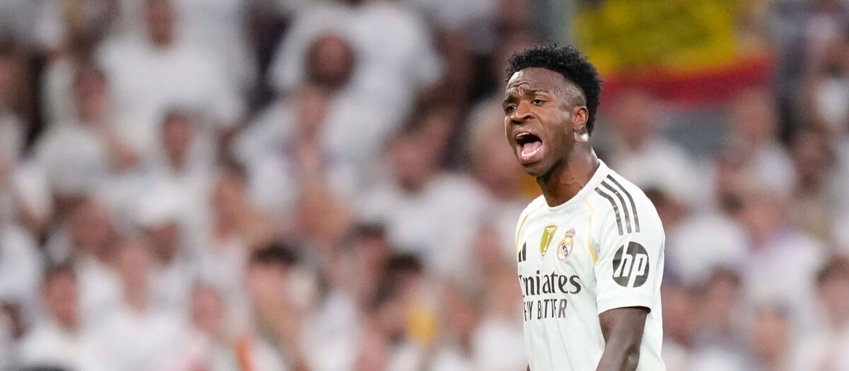 حواشی تمام نشدنی وینیسیوس!