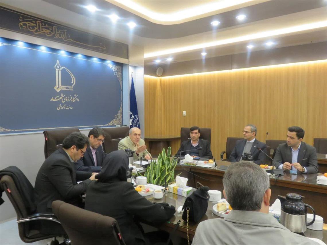 بروزرسانی محتواهای درسی و ایجاد رشتههای جدید و نوظهور خواسته به حق بخش صنعت است