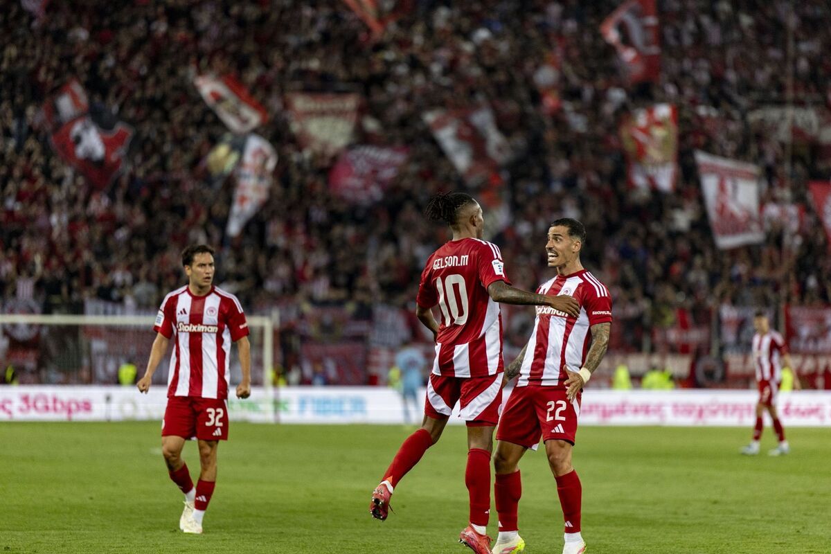 انتقاد رسانه یونانی از سرمربی المپیاکوس