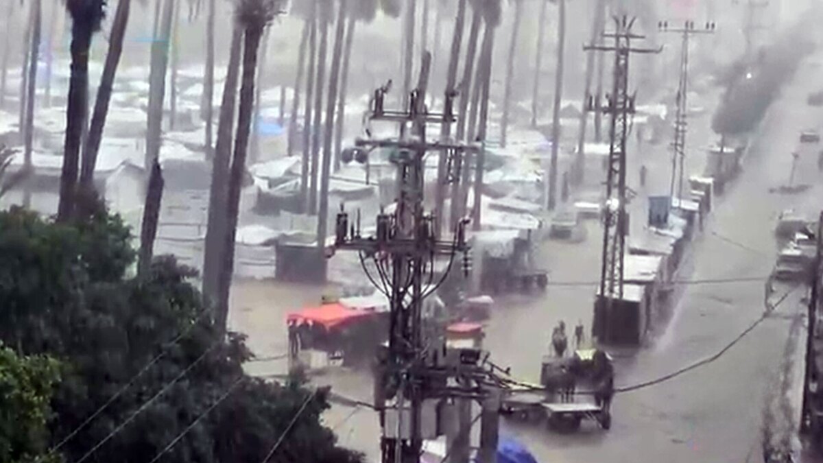 سیلاب در غزه چادر آوارگان را غرق کرد