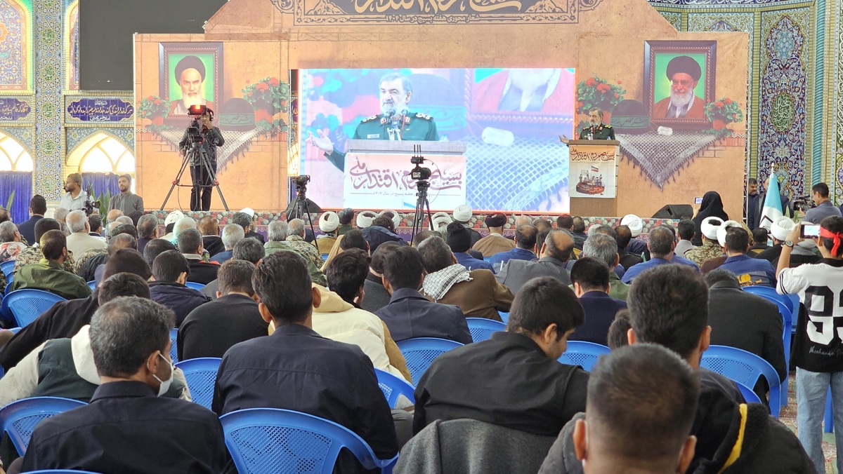 محسن رضایی: امروز به شدت به بسیج اقتصادی نیاز داریم/ امروز روز بسیج اقتصادی است + فیلم