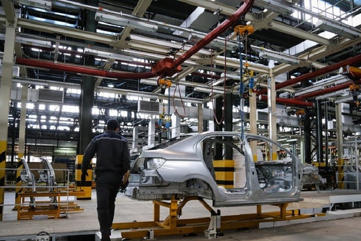 نماینده مردم گنبد کاووس: به‌جای افزایش قیمت بنزین، درِ لگن‌ساز‌های بی‌کیفیت را تخته کنید + فیلم