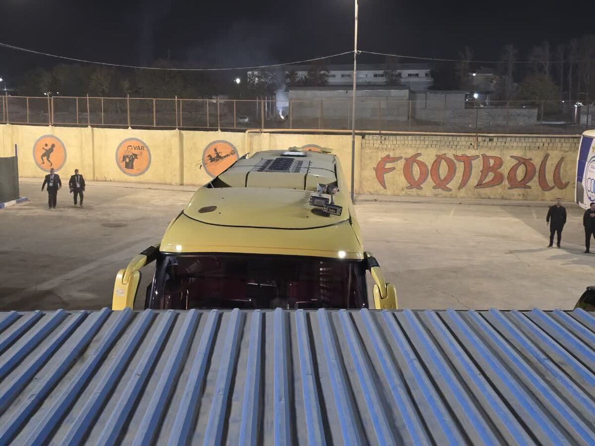 اتوبوس الوصل سرانجام وارد ورزشگاه شد/ برگزاری بازی استقلال مقابل الوصل امارات با تاخیر