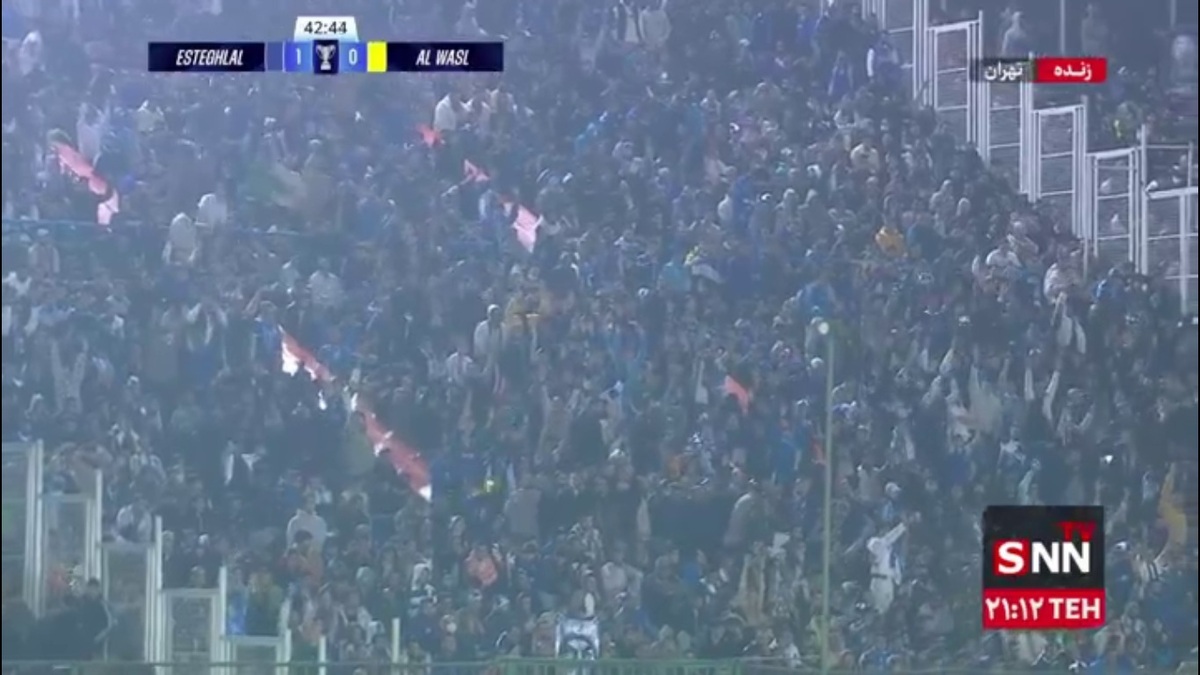 طنین انداز شدن خلیج فارس ایران در ورزشگاه شهدای شهر قدس توسط هواداران استقلال