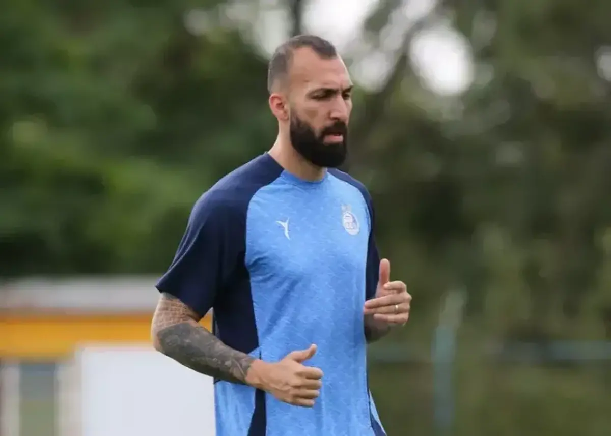 روزبه چشمی آماده حضور در شهرآورد