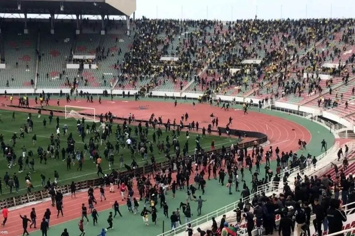 فوتبالی که با «توهین» زنده است