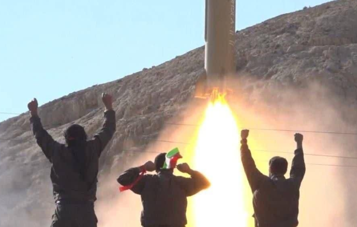 این دستِ خداست که شلیک می&zwnj;کند