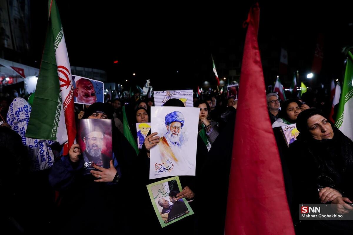 ادامه اجتماعات مردمی برای حمایت از رزمندگان و بیعت با رهبر انقلاب در تهران + فیلم