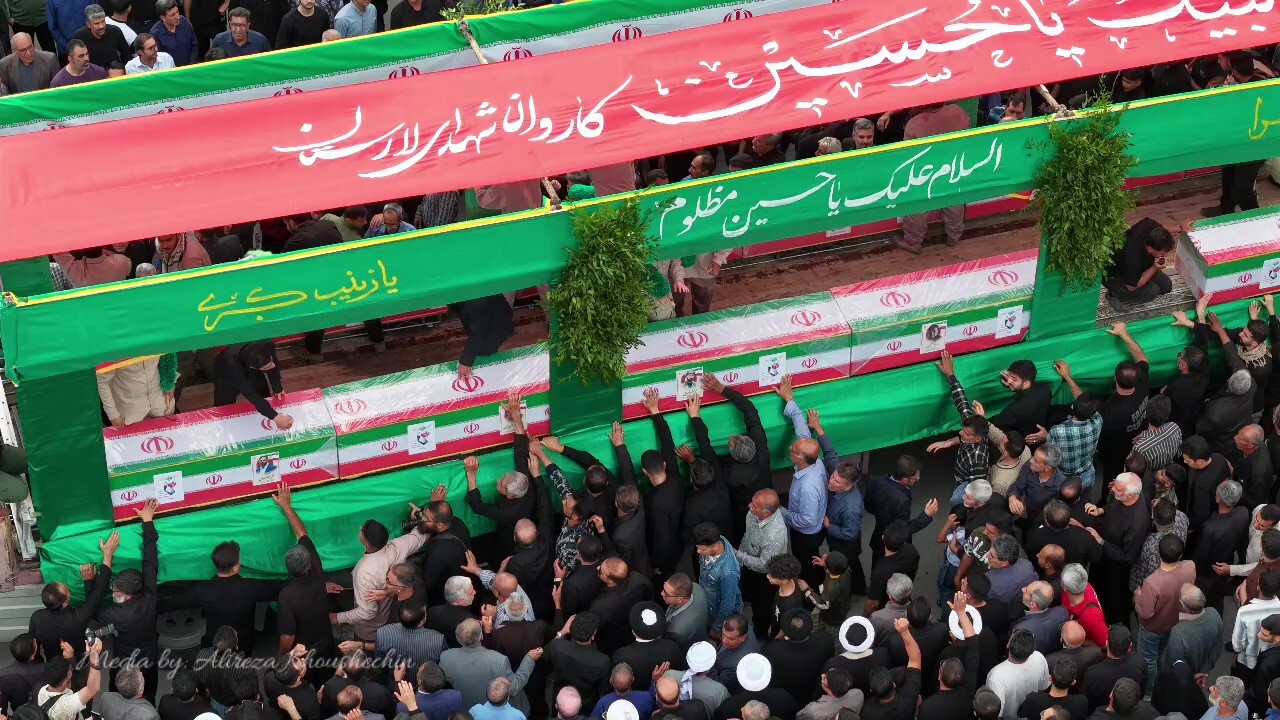 بهشت در زمین؛ موج خروشان عزاداران در وداع با فرشتگان دادگستری + فیلم