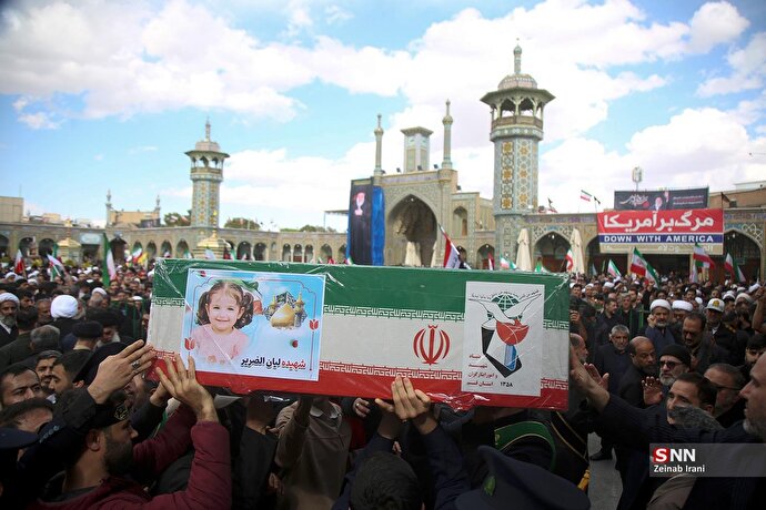 مراسم تشییع پیکر مطهر ۱۷ شهید حملات آمریکایی اسرائیلی در قم