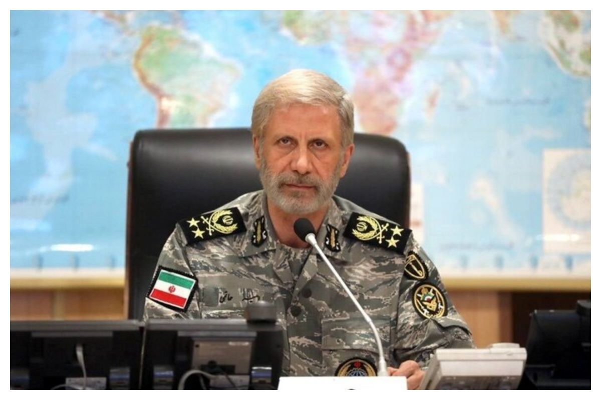 پیام تسلیت فرمانده کل ارتش به مناسبت شهادت فرمانده نیروی دریایی سپاه