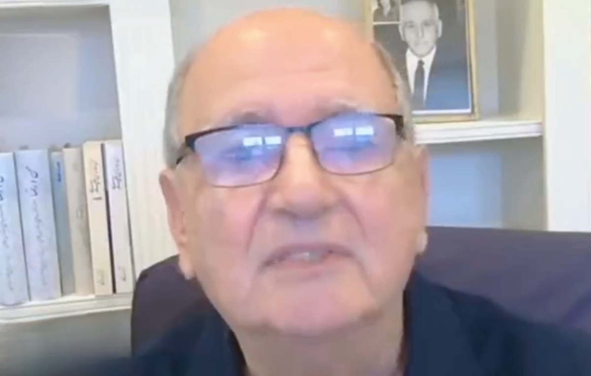 اظهارات جنجالی مشاور سابق پسر فرح درباره آینده سیاسی و روانی او!