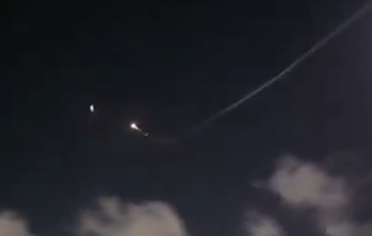 جاخالی موشک ایرانی برابر تلاش دو موشک پدافندی رژیم صهیونیستی