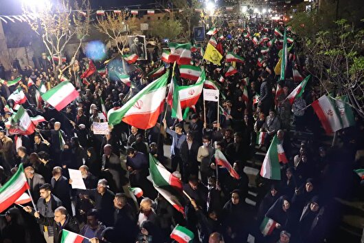 اجتماع «شب‌های اقتدار» مردم کویری سمنان یکماهه شد/ ادامه میدان داری مردم سمنان در خیابان+ تصاویر