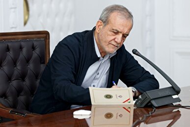 پیام تسلیت رئیس‌جمهور به مناسبت شهادت دریادار علیرضا تنگسیری