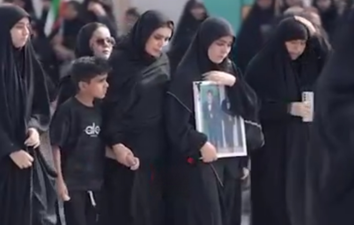 پژواک صدای کودکان میناب؛ از دل مدرسه شجره طیبه تا وجدان بیدار نسل فردا