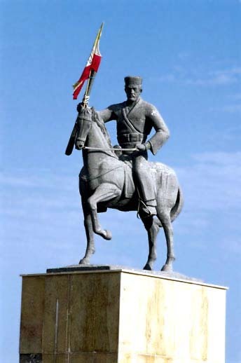 از مقاومت رئیس&zwnj;علی دلواری تا شهادت دریادار تنگسیری / روایت تداوم غیرت مردان جنوب