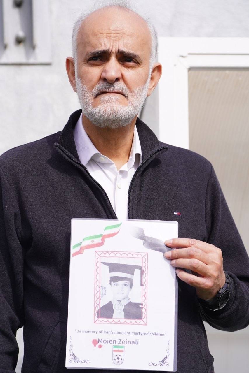 بازیکنان تیم ملی فوتبال ایران به یاد شهدای مدرسه میناب + عکس