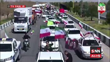 رژه خودرویی عظیم مردم کرمان به مناسبت روز جمهوری اسلامی ایران و حمایت از نیروهای مسلح