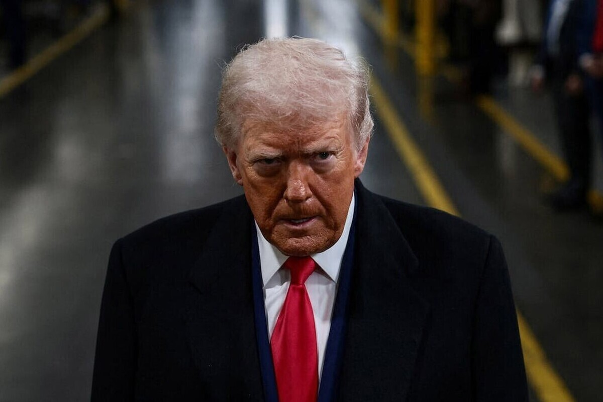 گاردین: ترامپ در جنگ ایران دست‌وپا می‌زند و هر کلمه او وضعیت را مبهم‌تر می‌کند