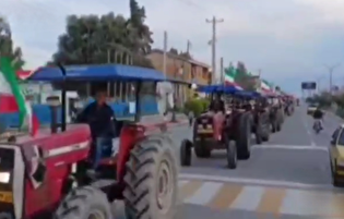 رژه تراکتوری ترکمن‌های اهل سنت گلستان در سالروز آری همگانی ملت ایران به جمهوری اسلامی ایران