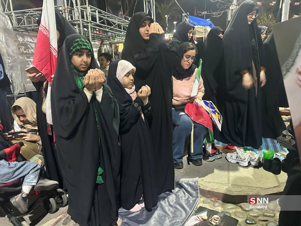 استمداد از درگاه الهی در میدان مقاومت/نماز استغاثه گیلانی&zwnj;ها برای پیروزی رزمندگان اسلام+فیلم/ منتشر نشود