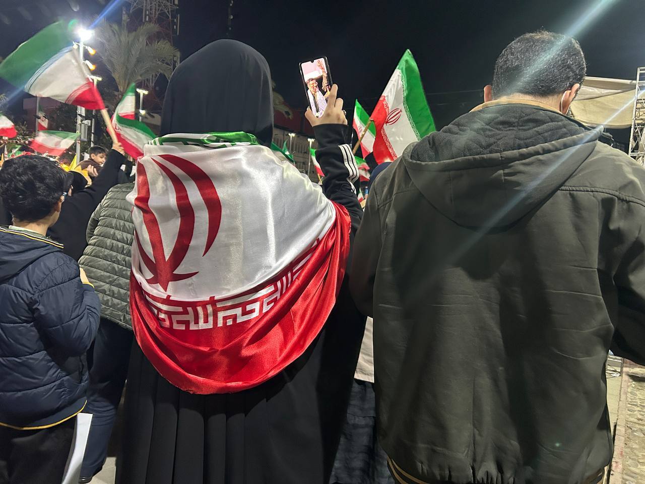 طنین سنگر ما همین خیابان شده در سی&zwnj;ودومین قرار عاشقی گیلانی&zwnj;ها/ بیعت شبانه مردم میدان با رهبر شهید و آرمان مقاومت+تصاویر و فیلم /منتشر نشود