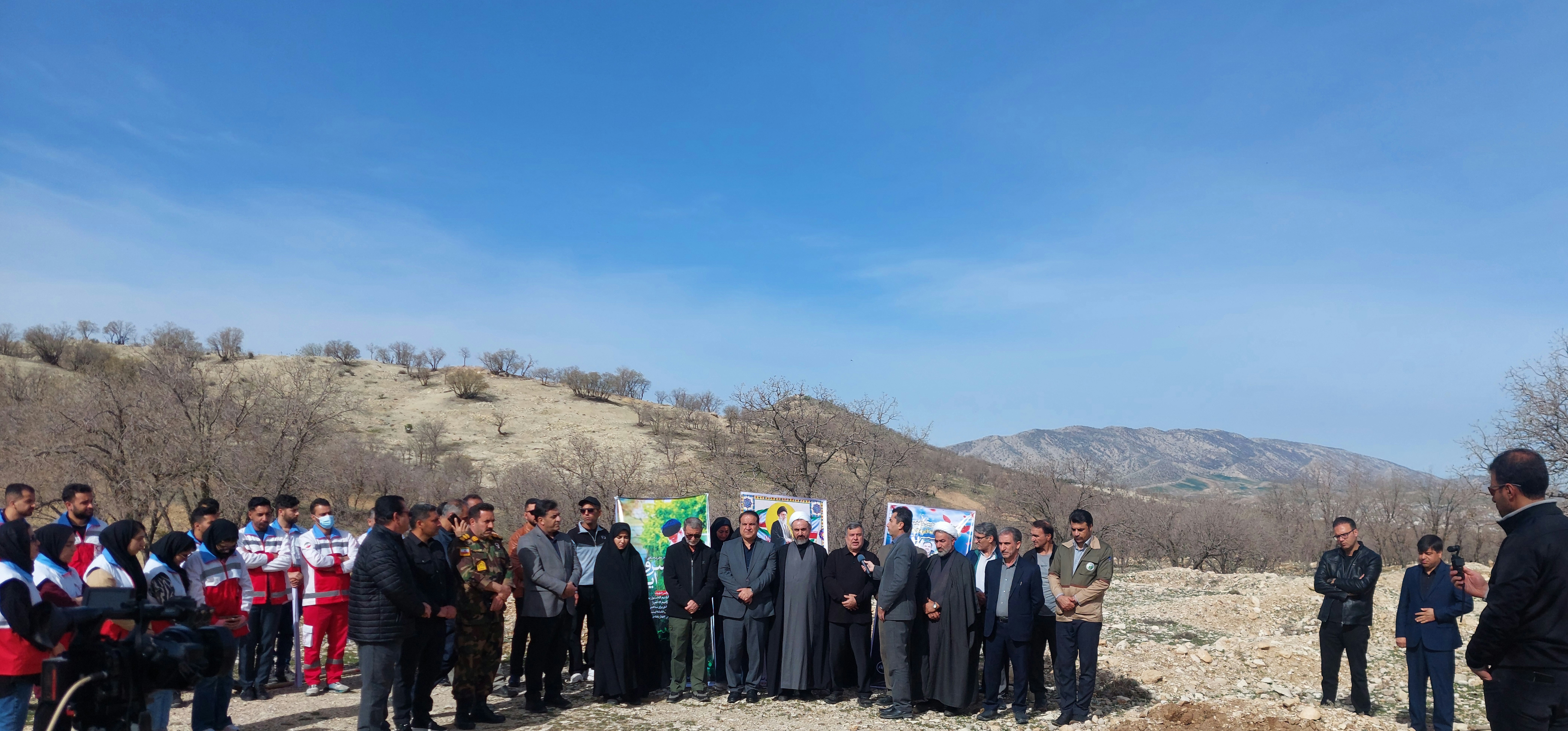 پویش ایستاده چون سرو در ایلام؛ ترویج فرهنگ درختکاری و حفاظت از منابع طبیعی/ایلام دارای ۱۱ نهالستان گرمسیری و سردسیری