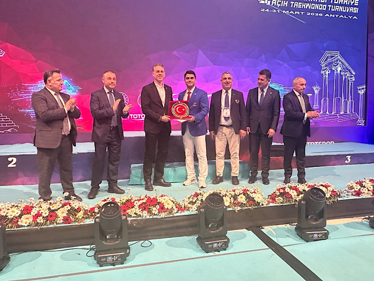 اکبرزاده بهترین داور رقابت&zwnj;های تکواندو آزاد ترکیه شد