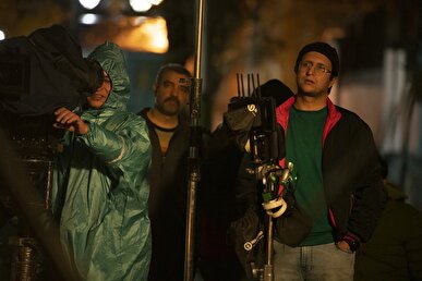 محسن بهاری: یک نفر با دیدن «رستگاری در گاندی» لحظه‌ای مکث کند، برایم کافی است/ موشک آن‌قدر نزدیک‌مان فرود آمد که زمین زیر پایمان به شدت لرزید