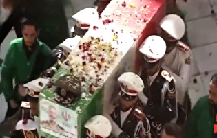 وداعی با شکوه؛ تشییع شهید موسوی در حرم حضرت معصومه با احترام نظامی