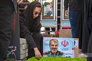 تشییع پیکر شهیدان سردار جمشید اسحاقی و مصطفی الیاسی