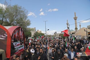 مراسم تشییع پیکر پاک ۵ شهید جنگ رمضان در اصفهان