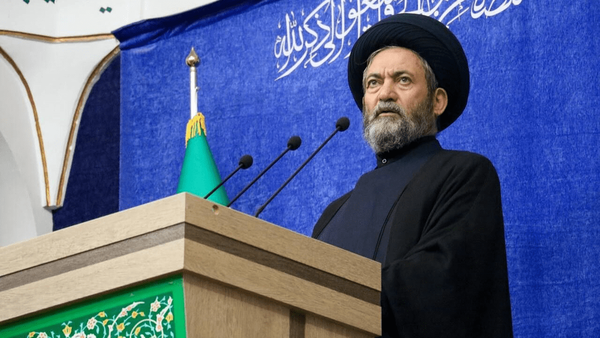 امام&zwnj;جمعه اردبیل: افول آمریکا به دست ملت ایران آغاز شده است