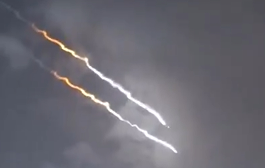 تصاویر حیرت انگیز از شلیک موشک‌های ایران دقایقی قبل به سمت اشغالگران