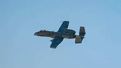 ارتش ایران: هواپیمای A10 دشمن متجاوز در آب‌های جنوب هدف قرار گرفت / شکار سومین جنگنده آمریکایی در ۲۴ ساعت گذشته