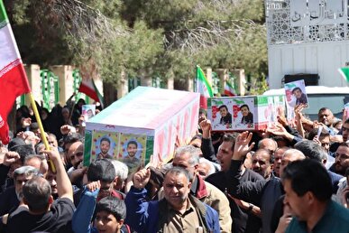 برگزاری مراسم تشییع ٥ شهید اقتدار در استان کرمان+عکس