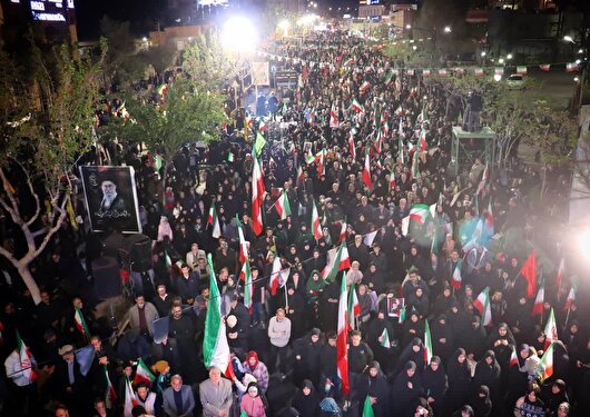 خیابان، صحنه وفاداری سمنانی‌ها به نظام + فیلم