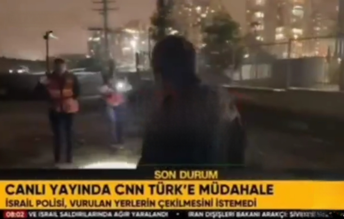 نیرو&zwnj;های رژیم صهیونیستی خبرگزاری سی ان ان ترکیه را از محل فرود موشک ایران در تل آویو بیرون کردند