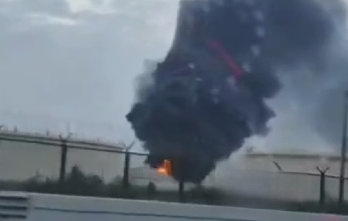 تصاویری دیگر از آتش&zwnj;سوزی گسترده در پالایشگاه نفت باپکو در بحرین