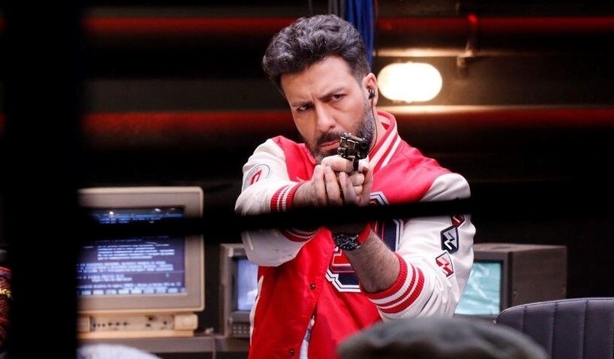 حضور مجید واشقانی در جمع بسیجیان در ایست بازرسی + عکس