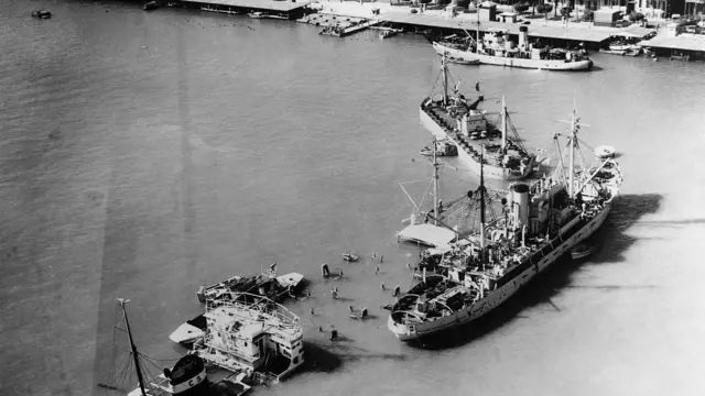 از کانال سوئز تا تنگه هرمز؛ آیا ایران پایان امپراتوری آمریکا را رقم خواهد زد؟ از کانال سوئز تا تنگه هرمز؛ آیا ایران پایان امپراتوری آمریکا را رقم خواهد زد؟