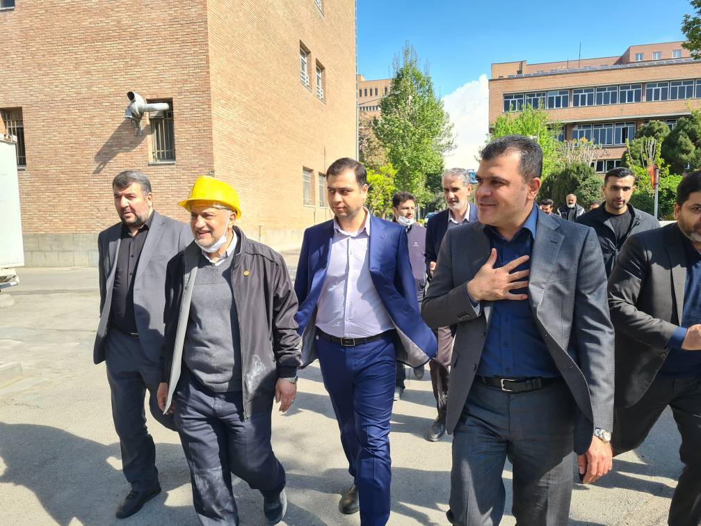 بازدید معاون علمی رئیس جمهور از دانشگاه شریف پس از حمله آمریکایی صهیونیستی به این دانشگاه+ تصاویر