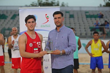 علیرضا پاکدل:ملی پوشان هندبال ساحلی برای شاد کردن دل مردم هم قسم شدند