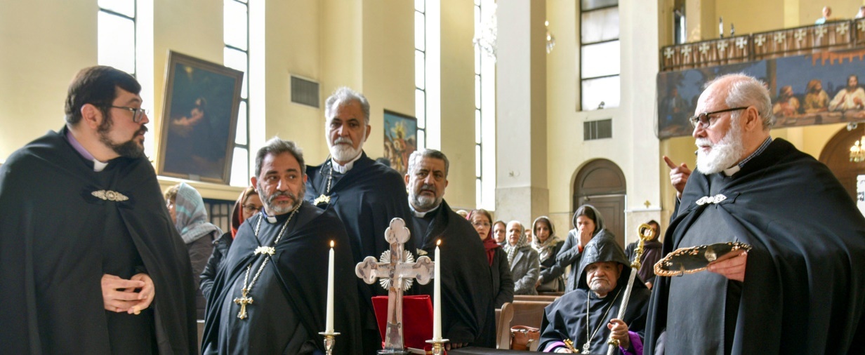 ادای احترام جامعه مسیحیان ارامنه ایران به رهبر شهید در مازندران